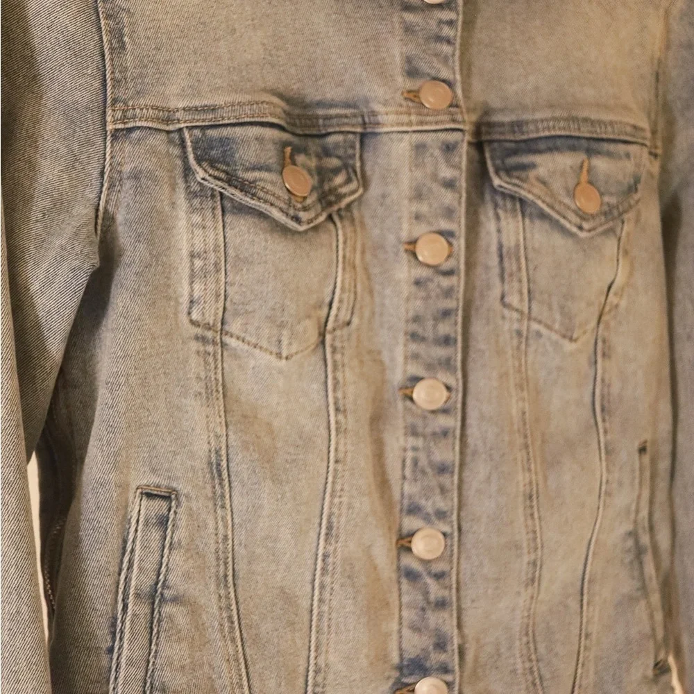 THYME Light blue washed denim jean jacket - Picture 3 of 6
